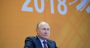 Путин хориж разведкасининг 400 агенти фош этилганини билдирди