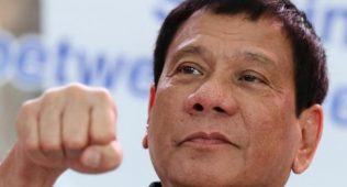 Филиппин президенти денгиз сиёсатида хитой “ҳалок” бўлаётганлигини айтди