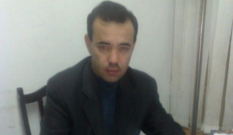 Журналист Турсунали Акбаровга нисбатан очилган даъво юзасидан биринчи суд мажлиси бўлиб ўтди