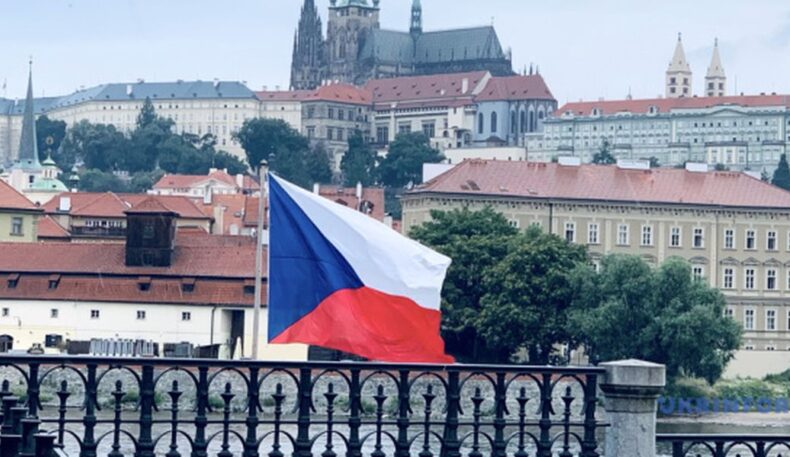 Чехия Украинага 8,7 миллион долларлик қурол-яроғ жўнатади