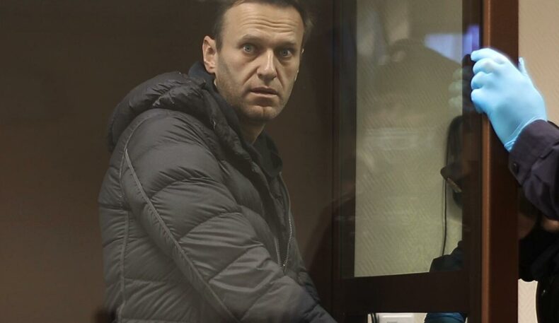 Навальний россияликларни Украина билан урушга қарши туришга чақирди