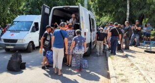 Украина ҳукумати славянск аҳолисини зудлик билан эвакуацияланишга чақирди