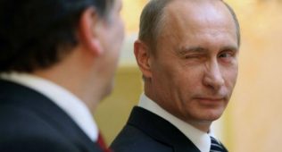 Путин президент сайловида иштирок этишини ноябрда эълон қилади