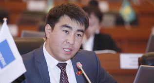Депутат:қирғизистонда ишлаган чет элликлар патент олсин