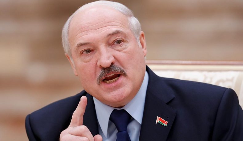 Лукашенко амалдорларни пандемия шароитида иқтисодиётни унутмасликка чақирди